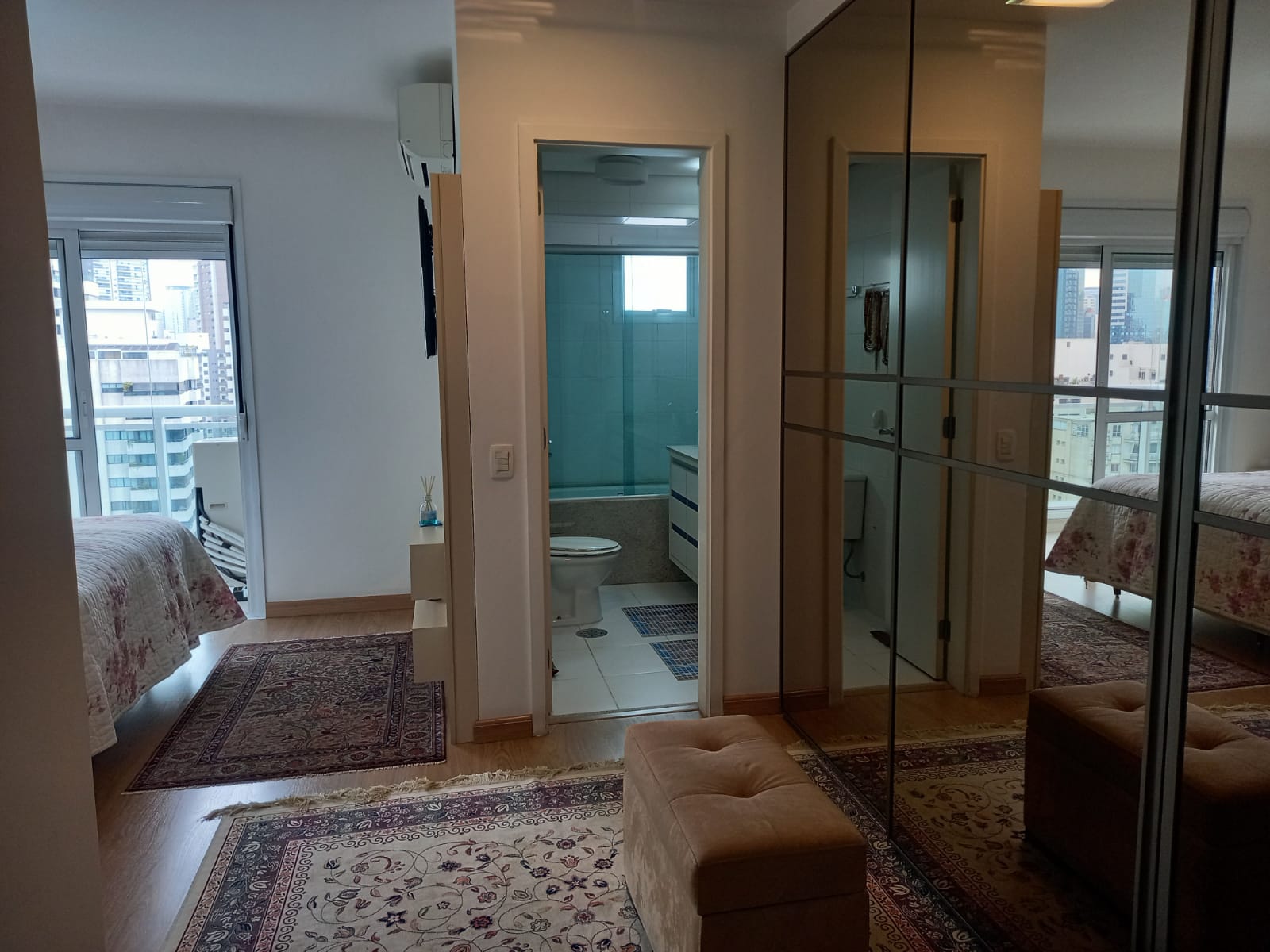 Apartamento à venda com 3 quartos, 213m² - Foto 6