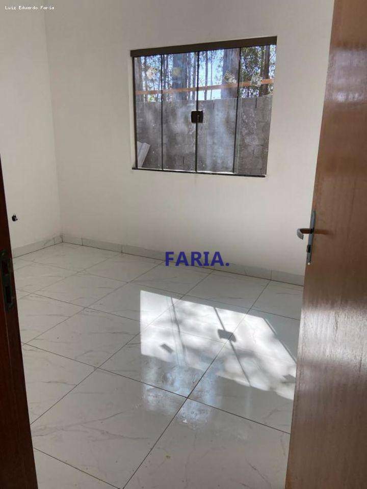 Casa à venda com 2 quartos, 60m² - Foto 12