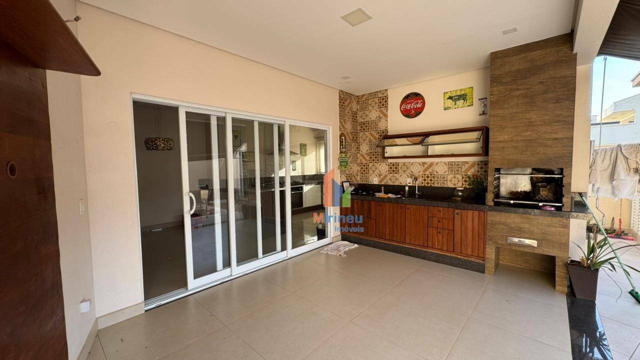 Casa de Condomínio à venda e aluguel com 3 quartos, 218m² - Foto 9