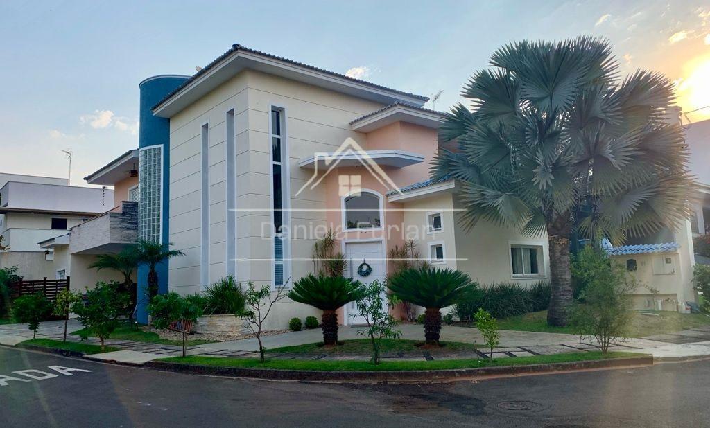 Casa de Condomínio à venda com 4 quartos, 266m² - Foto 1