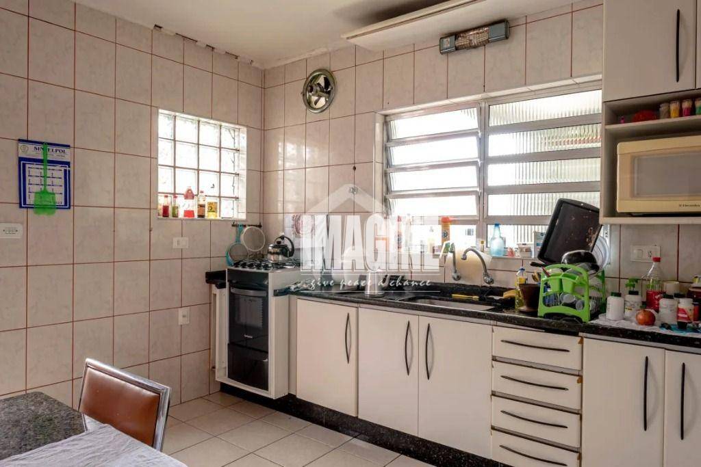 Sobrado à venda com 2 quartos, 200m² - Foto 15