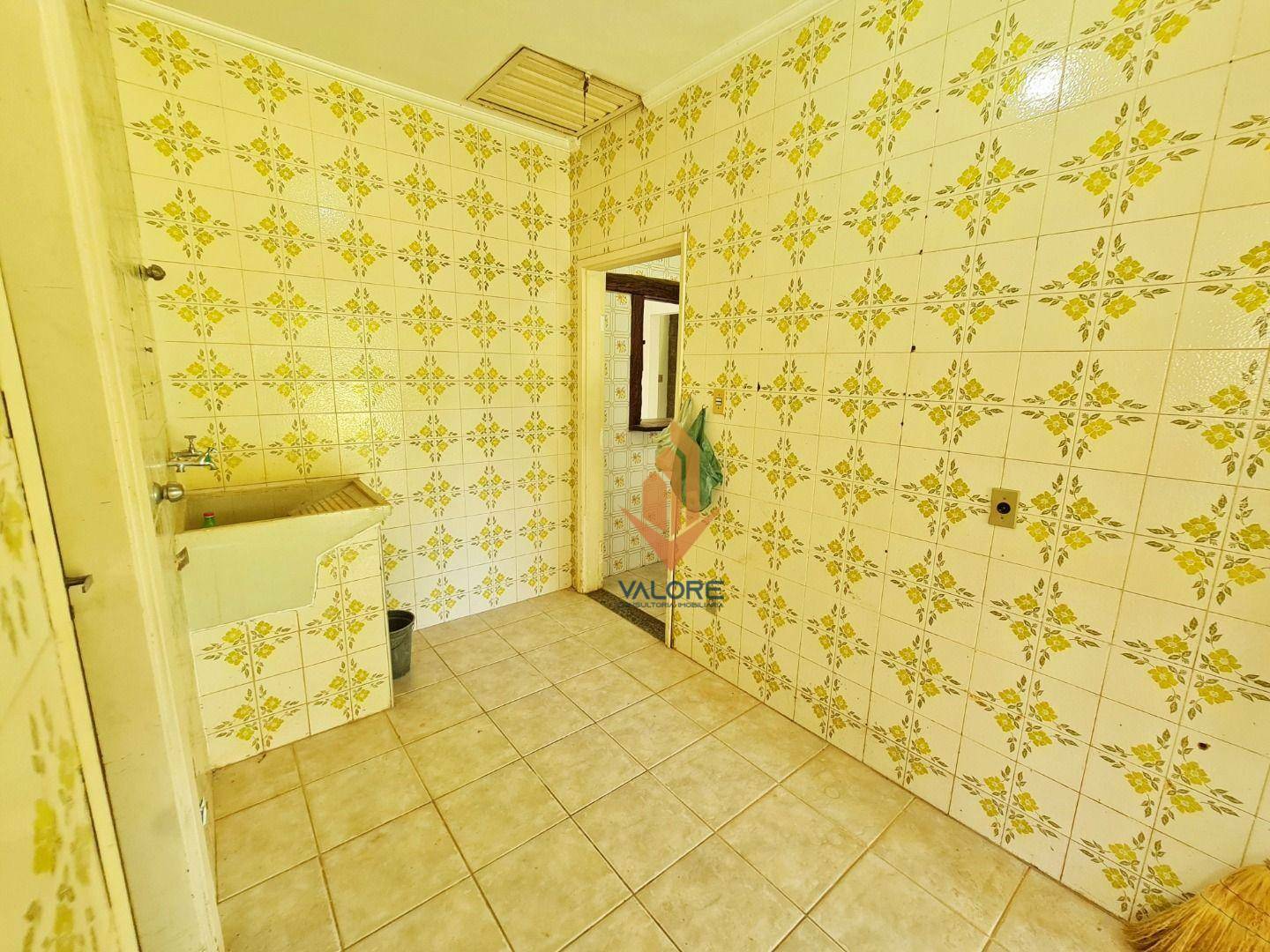 Casa de Condomínio à venda com 4 quartos, 326m² - Foto 30