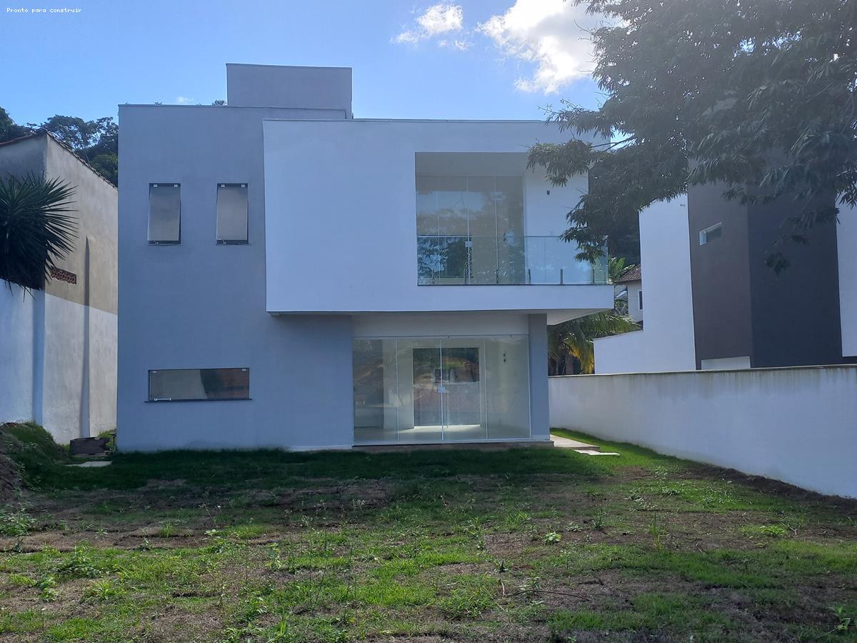 Casa à venda com 3 quartos, 121m² - Foto 1