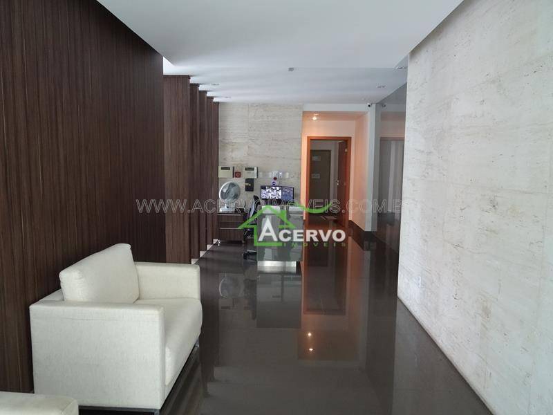 Apartamento à venda com 4 quartos, 253m² - Foto 2