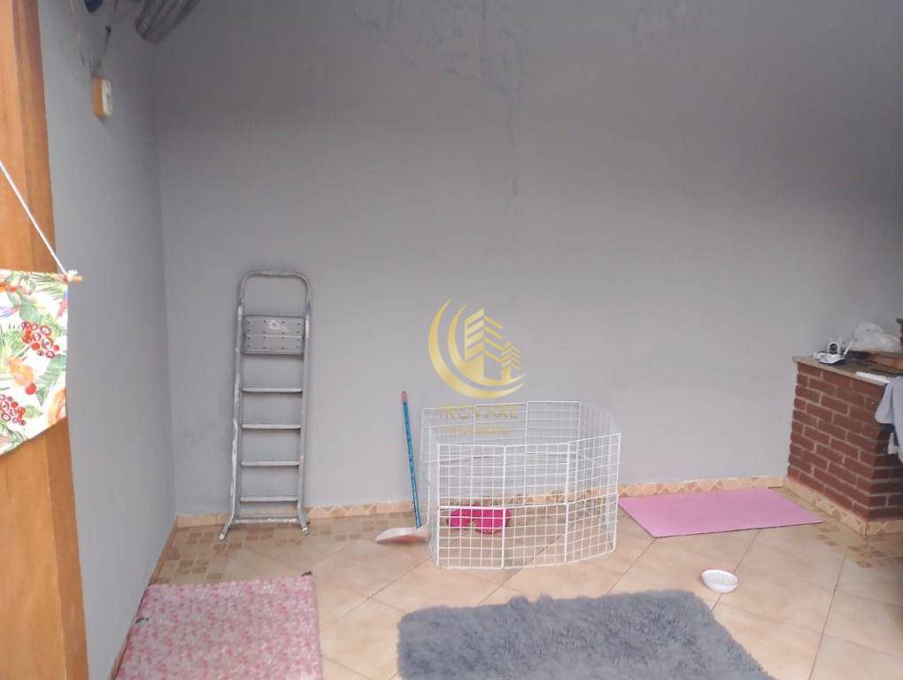 Casa à venda com 4 quartos, 180m² - Foto 21