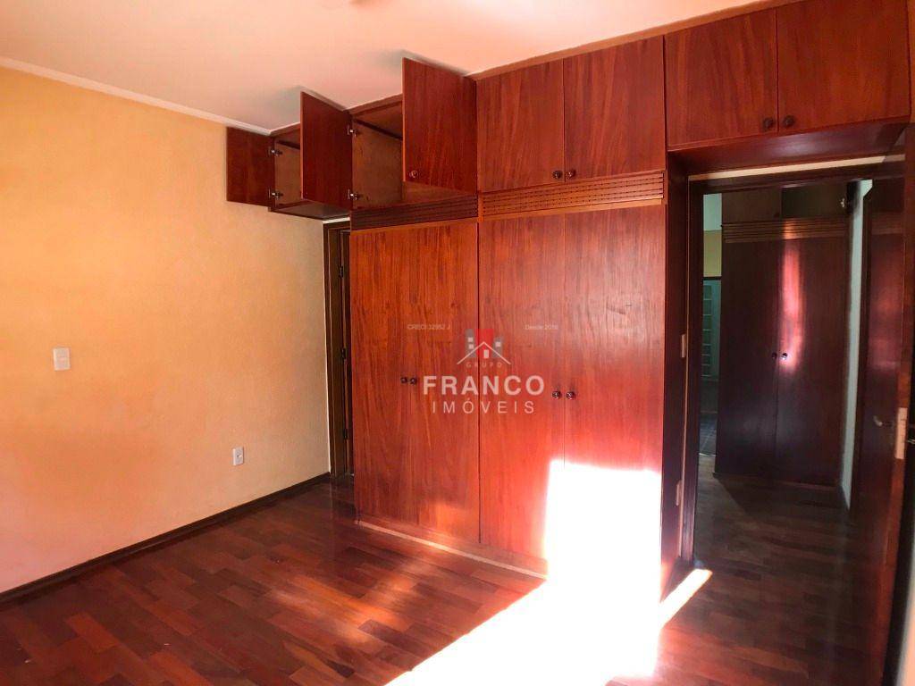 Casa para alugar com 3 quartos, 200m² - Foto 5