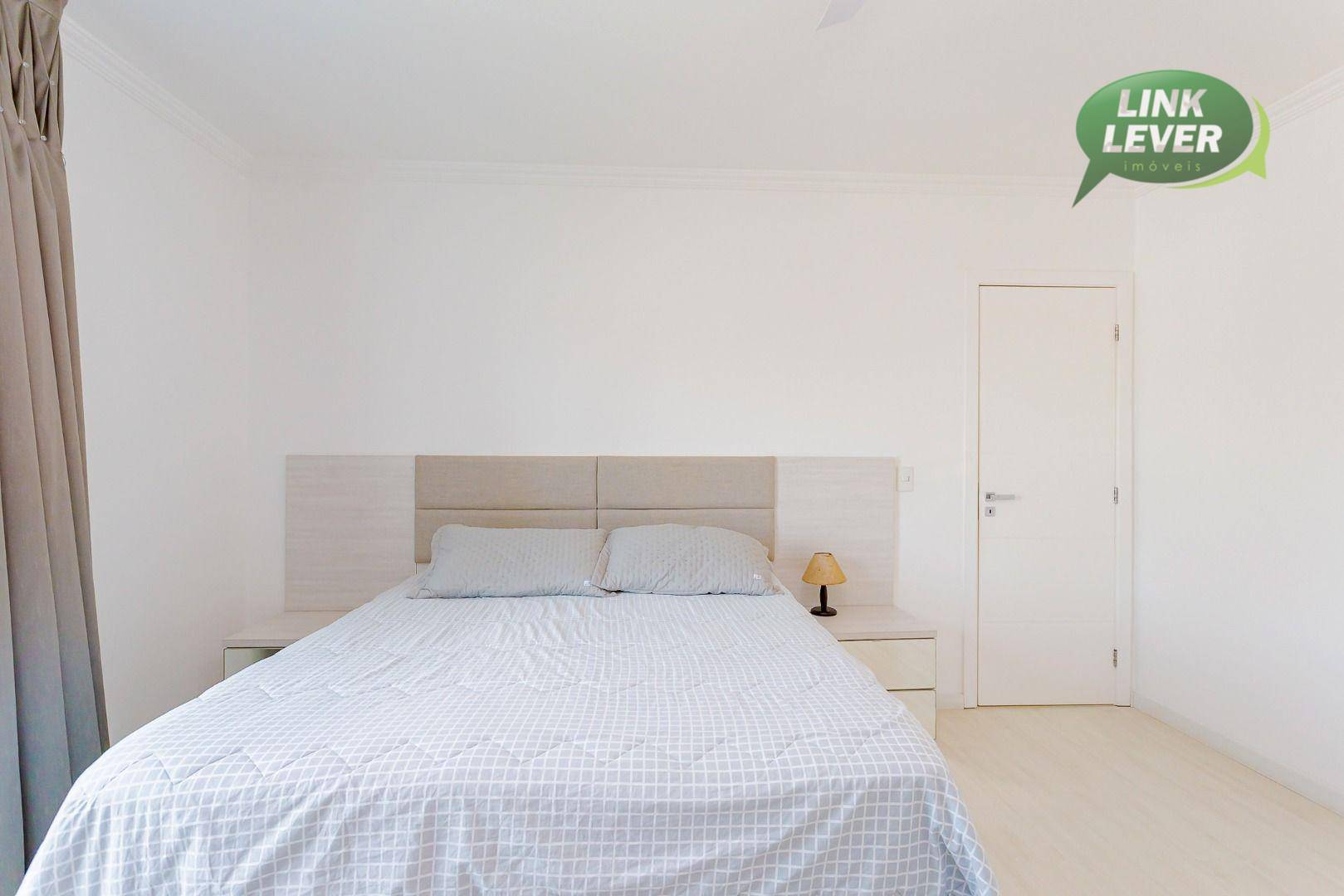 Casa à venda com 5 quartos, 177m² - Foto 18