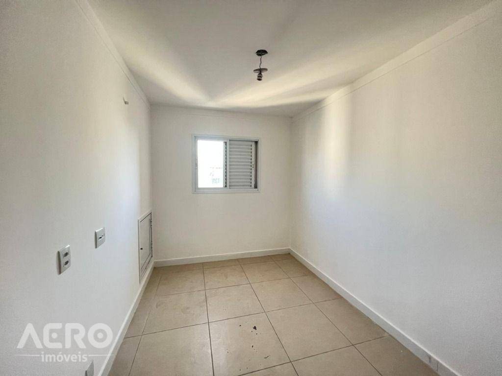 Apartamento para alugar com 2 quartos, 65m² - Foto 16