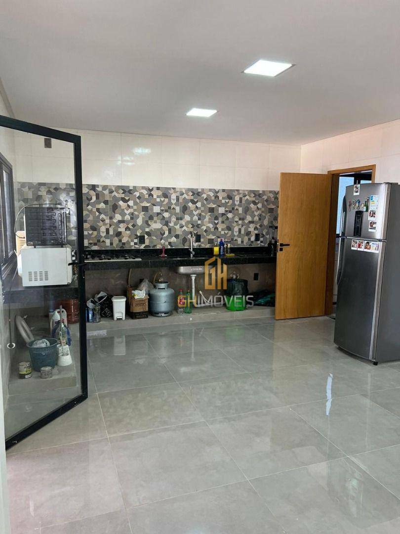 Sobrado à venda com 3 quartos, 210m² - Foto 11