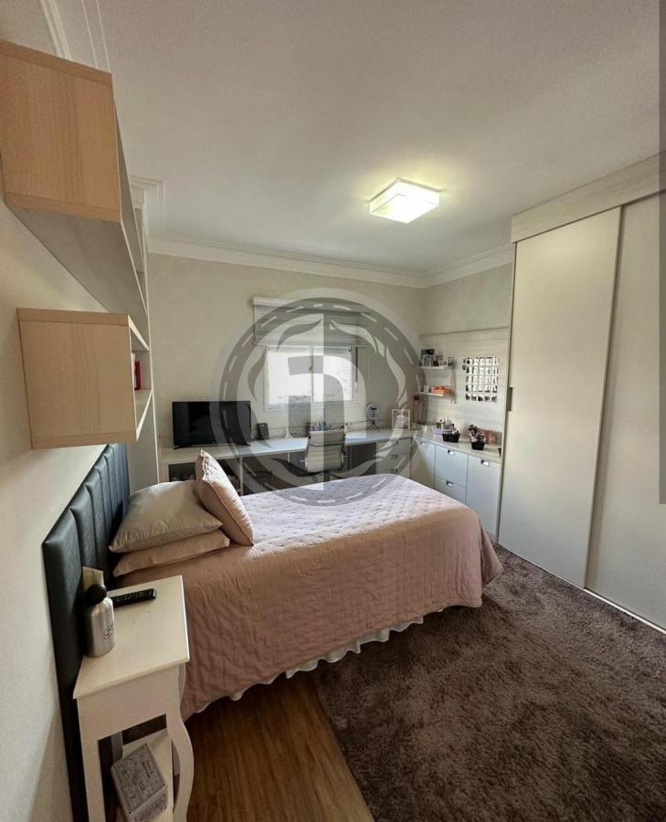 Apartamento à venda com 3 quartos, 196m² - Foto 7