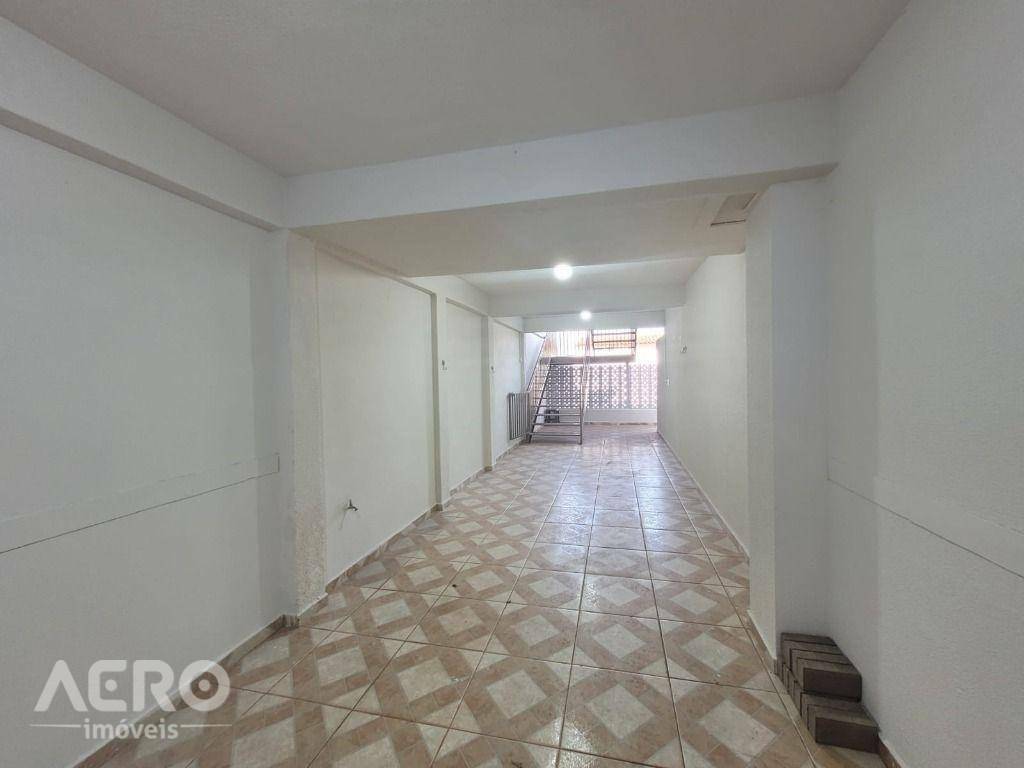 Casa à venda com 4 quartos, 170m² - Foto 19