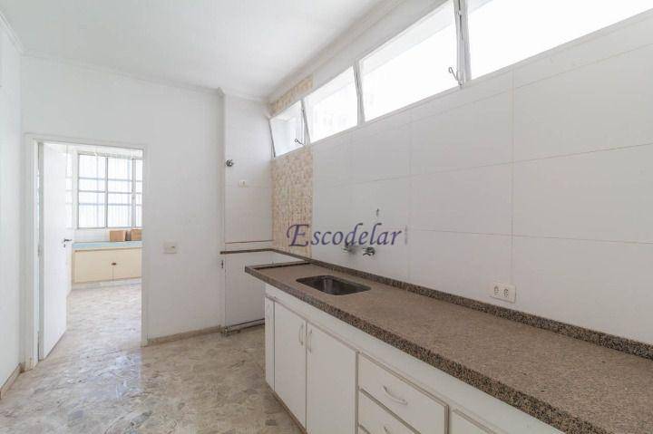 Apartamento à venda com 3 quartos, 220m² - Foto 19