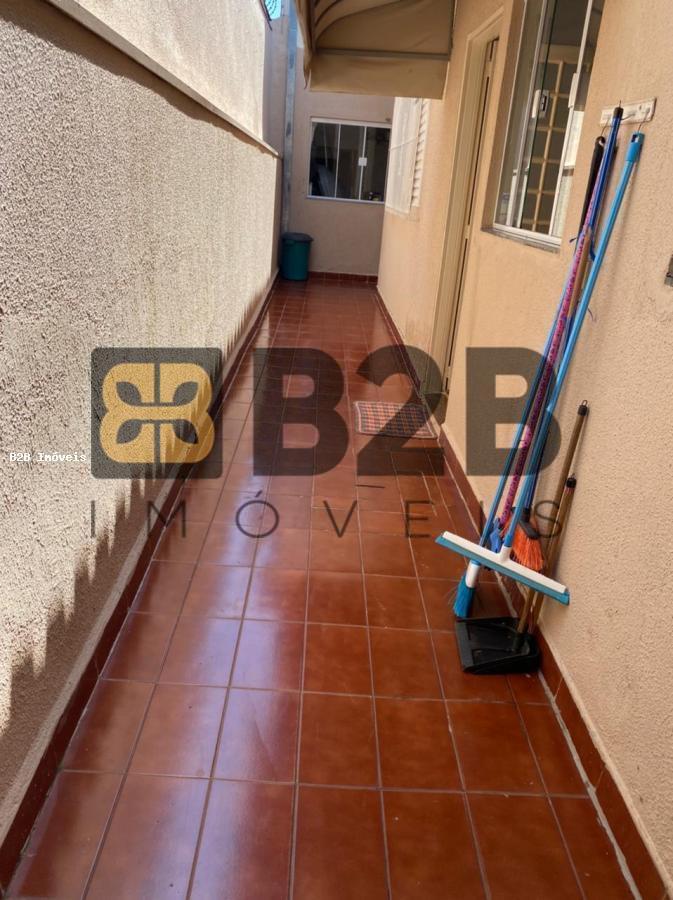 Casa à venda com 3 quartos, 190m² - Foto 18