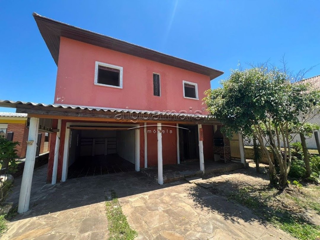 Casa à venda com 4 quartos, 180m² - Foto 1