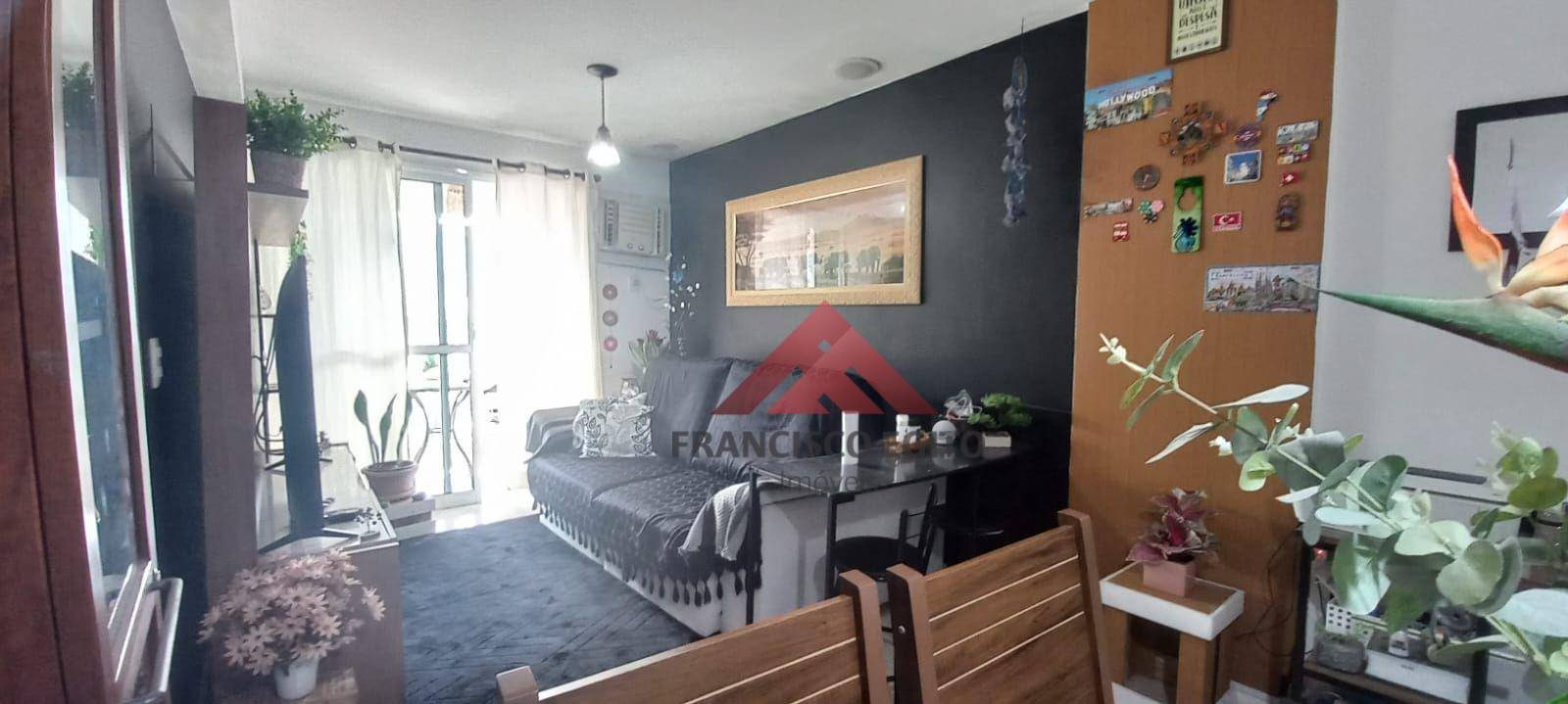 Apartamento à venda com 3 quartos, 101m² - Foto 4