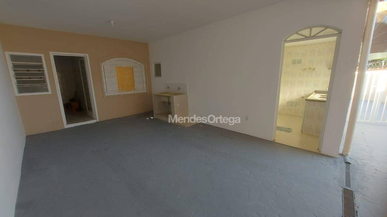 Casa, 2 quartos, 138 m² - Foto 4