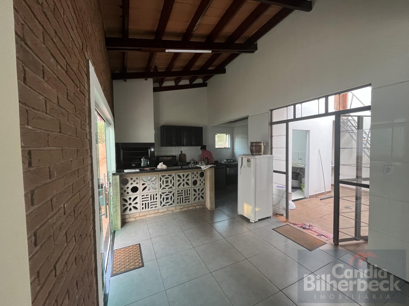 Casa à venda com 7 quartos, 1500m² - Foto 4