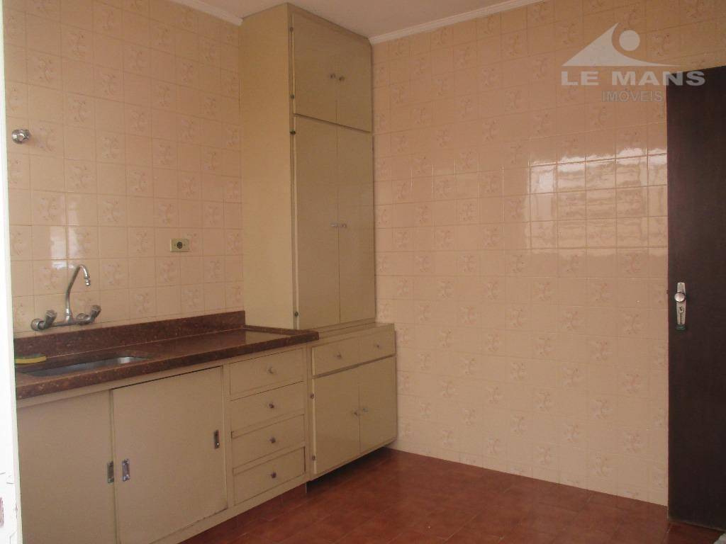 Casa para alugar com 3 quartos, 122m² - Foto 18