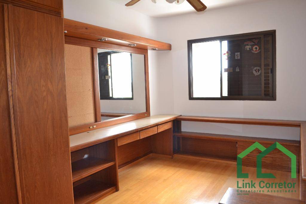 Apartamento à venda com 4 quartos, 190m² - Foto 16