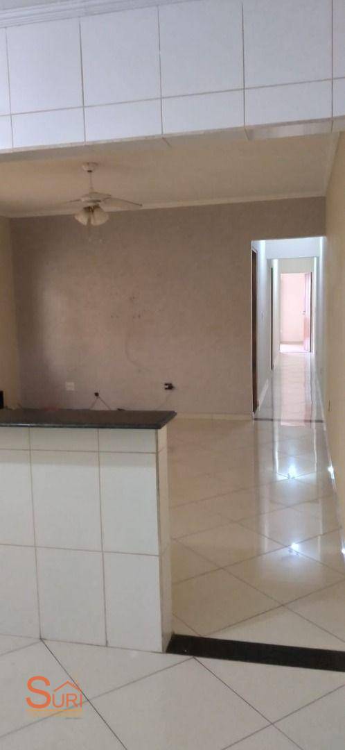 Sobrado à venda com 5 quartos, 330m² - Foto 1