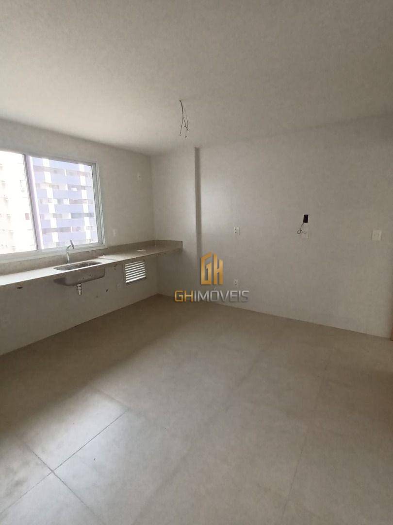 Apartamento à venda com 3 quartos, 155m² - Foto 7