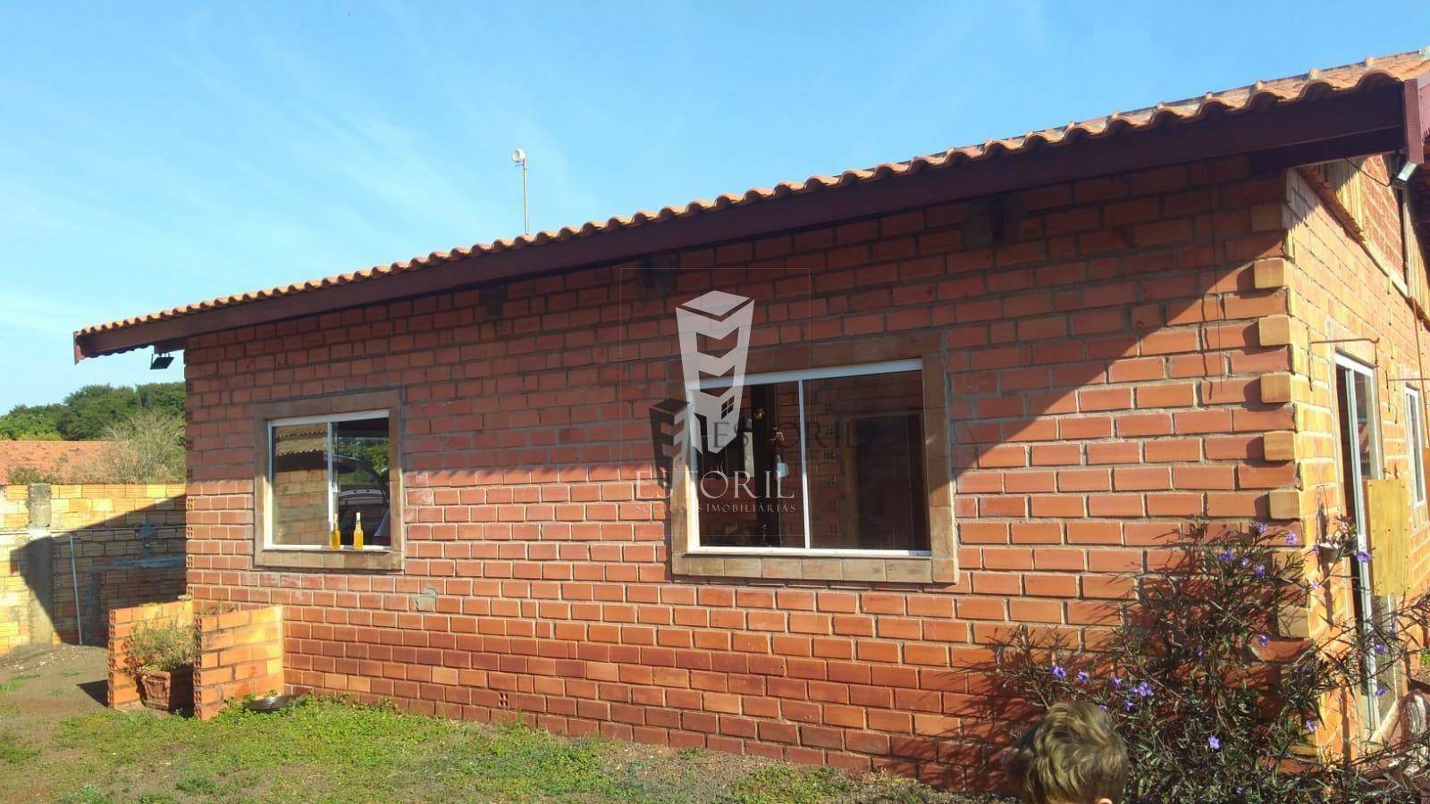 Casa à venda com 4 quartos, 100m² - Foto 2