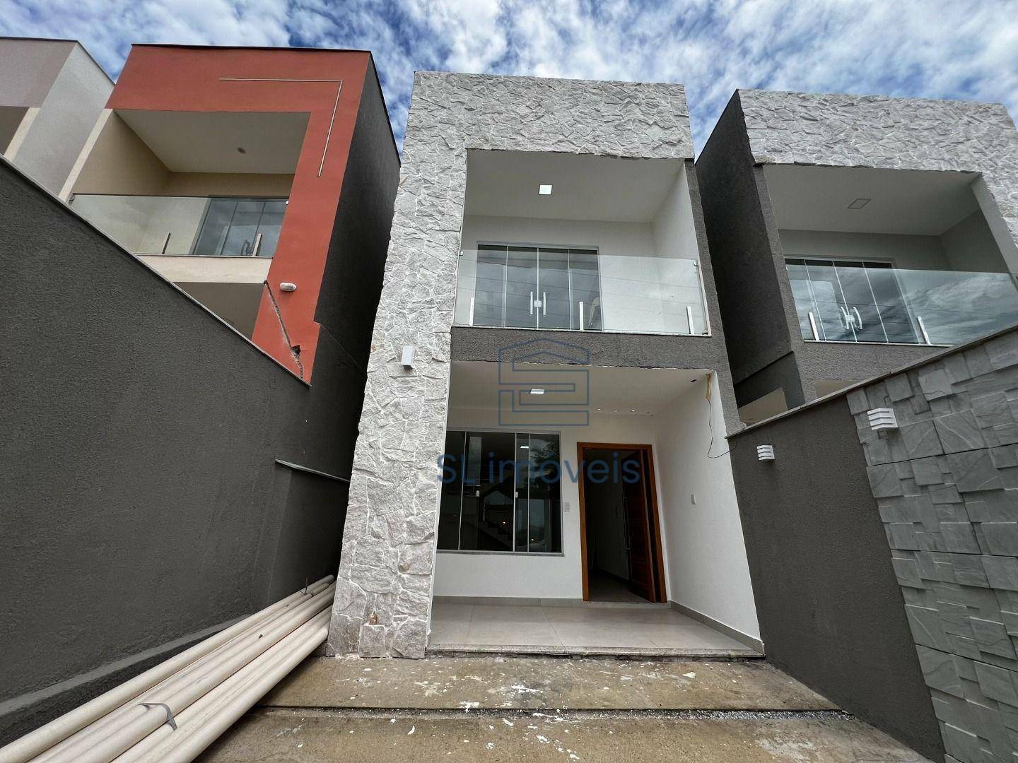 Casa à venda com 3 quartos, 130m² - Foto 1