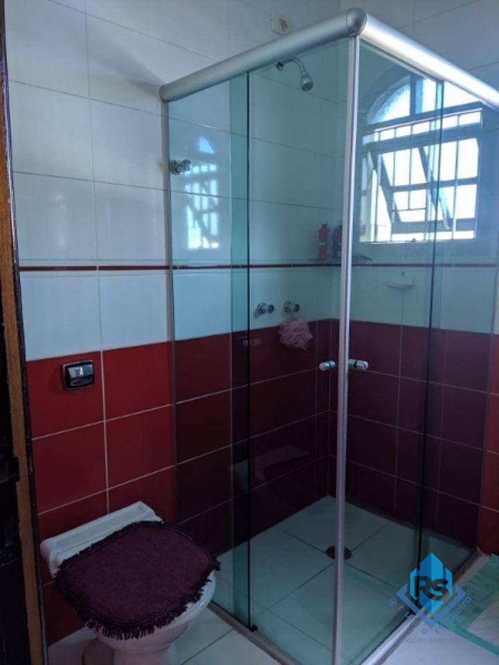 Sobrado à venda com 5 quartos, 250m² - Foto 28