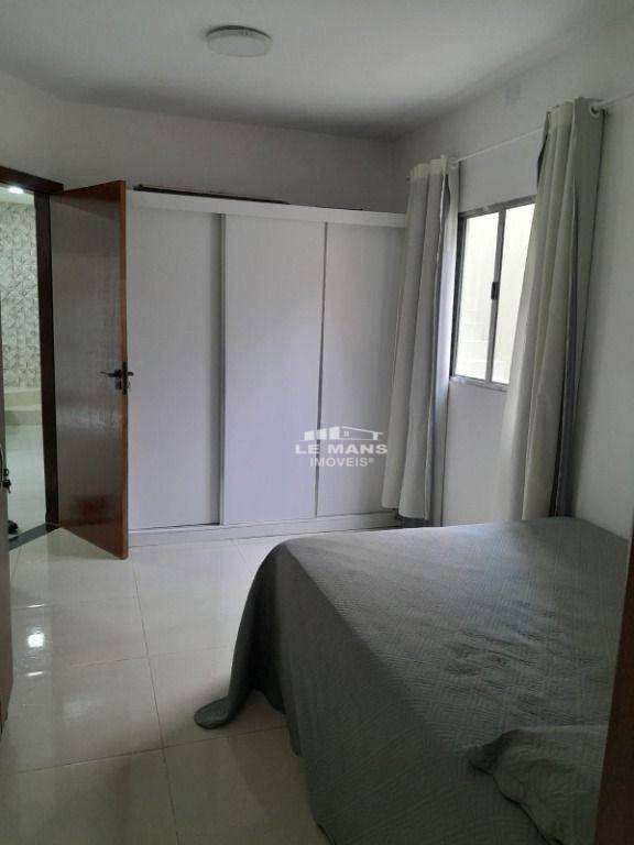 Casa à venda com 4 quartos, 155m² - Foto 15
