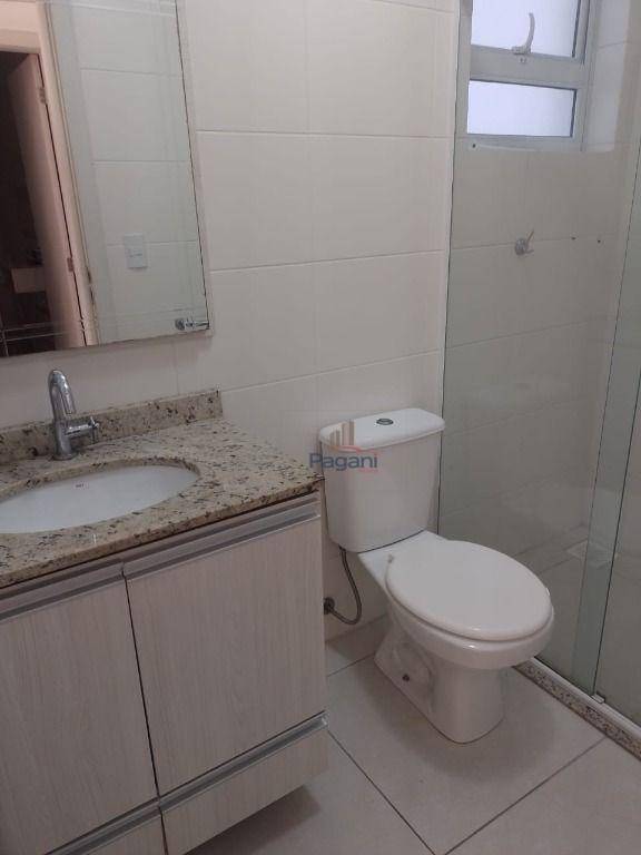 Apartamento para alugar com 2 quartos, 72m² - Foto 12