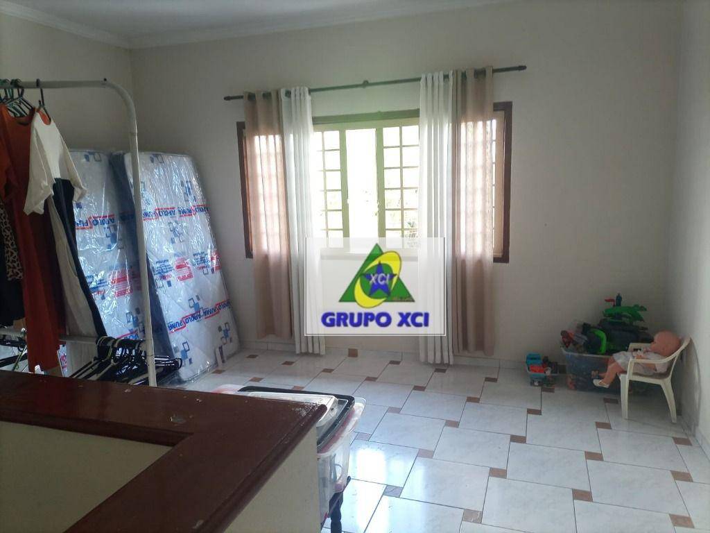 Casa à venda com 3 quartos, 148m² - Foto 14