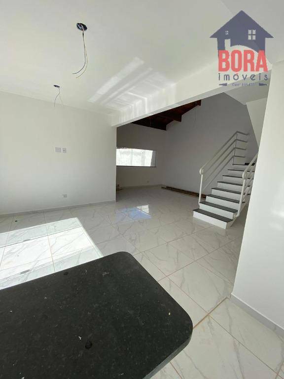 Casa de Condomínio à venda com 3 quartos, 220m² - Foto 12