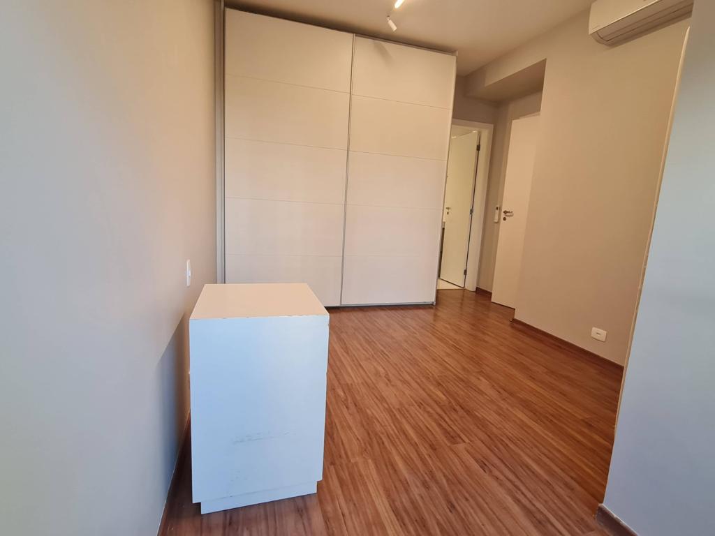 Apartamento à venda com 3 quartos, 178m² - Foto 10