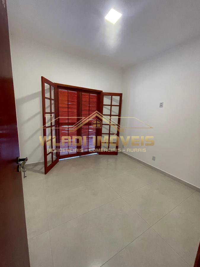 Chácara à venda com 3 quartos, 10124m² - Foto 12