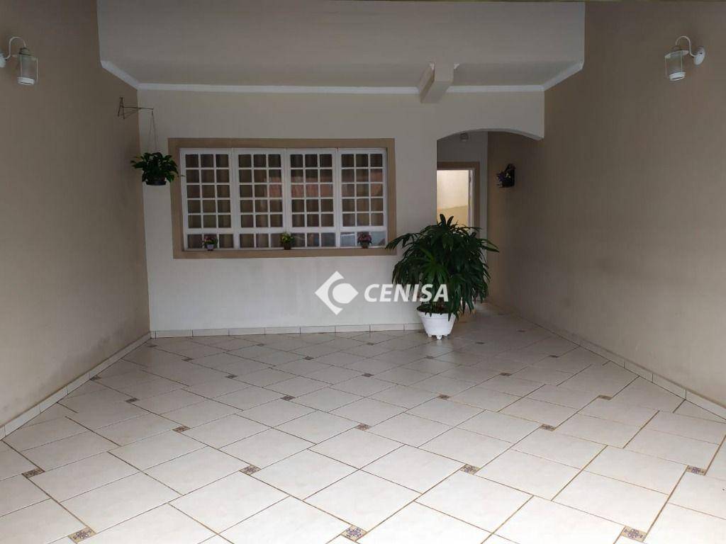 Casa à venda com 3 quartos, 170m² - Foto 2