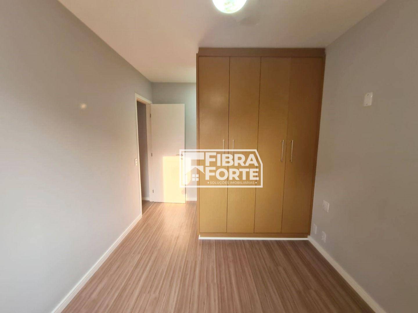 Apartamento à venda com 3 quartos, 85m² - Foto 10