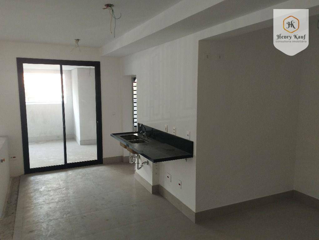 Apartamento à venda com 3 quartos, 209m² - Foto 13