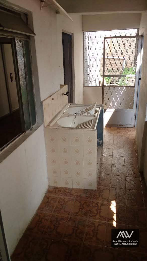 Casa à venda com 5 quartos, 200m² - Foto 15