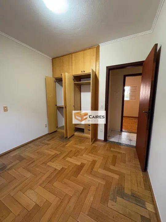 Casa para alugar com 3 quartos, 168m² - Foto 4