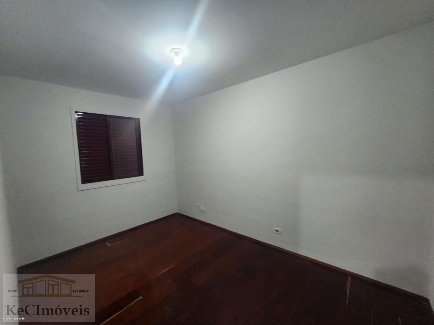 Apartamento à venda com 2 quartos, 61m² - Foto 8