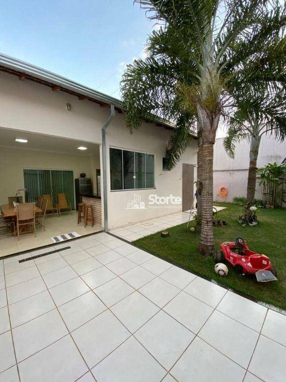 Casa à venda com 3 quartos, 200m² - Foto 27