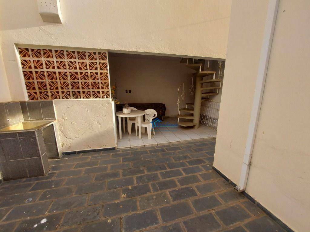 Casa à venda com 5 quartos, 201m² - Foto 9