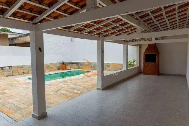 Casa à venda com 3 quartos, 300m² - Foto 13