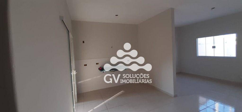 Casa à venda com 2 quartos, 70m² - Foto 10