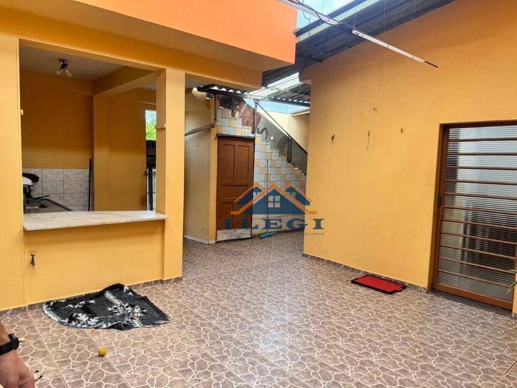 Casa à venda e aluguel com 5 quartos, 300m² - Foto 6