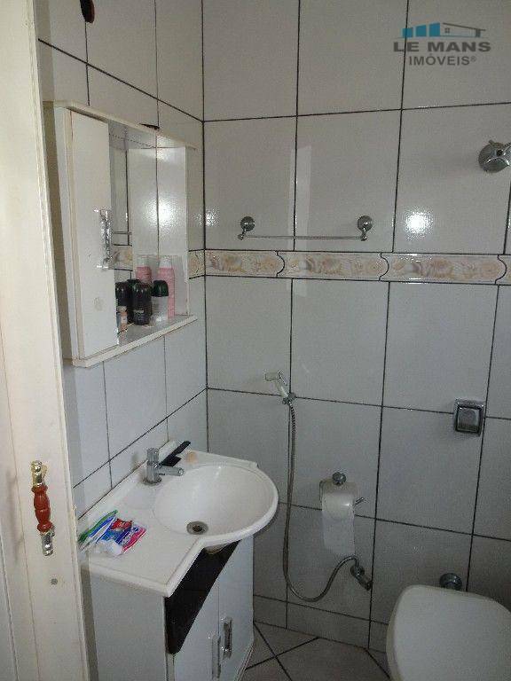 Casa à venda com 3 quartos, 170m² - Foto 13