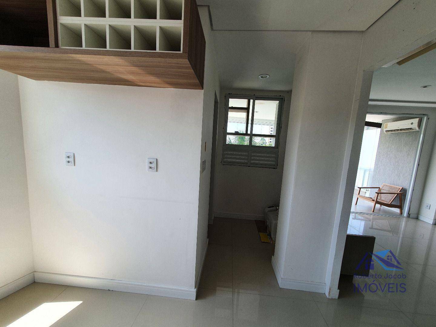 Apartamento à venda com 3 quartos, 127m² - Foto 2