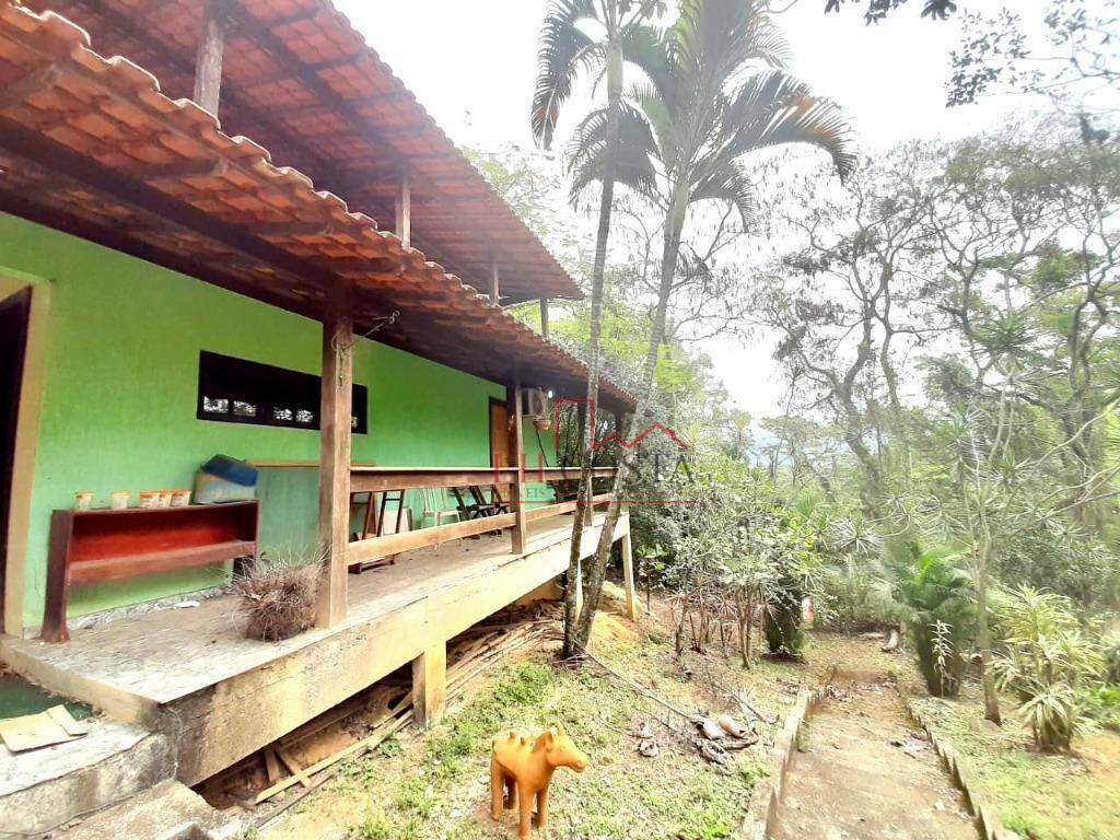 Casa de Condomínio à venda com 3 quartos, 180m² - Foto 2