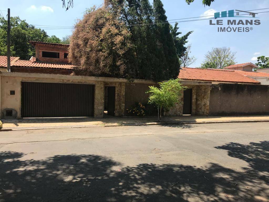 Casa à venda com 4 quartos, 400m² - Foto 2