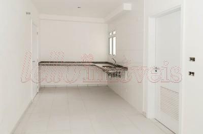 Apartamento à venda com 3 quartos, 200m² - Foto 4